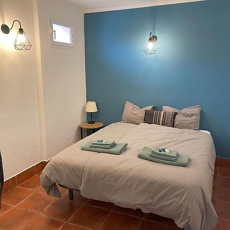 La Casa De Familia Bed & Breakfast Malaga Exterior photo