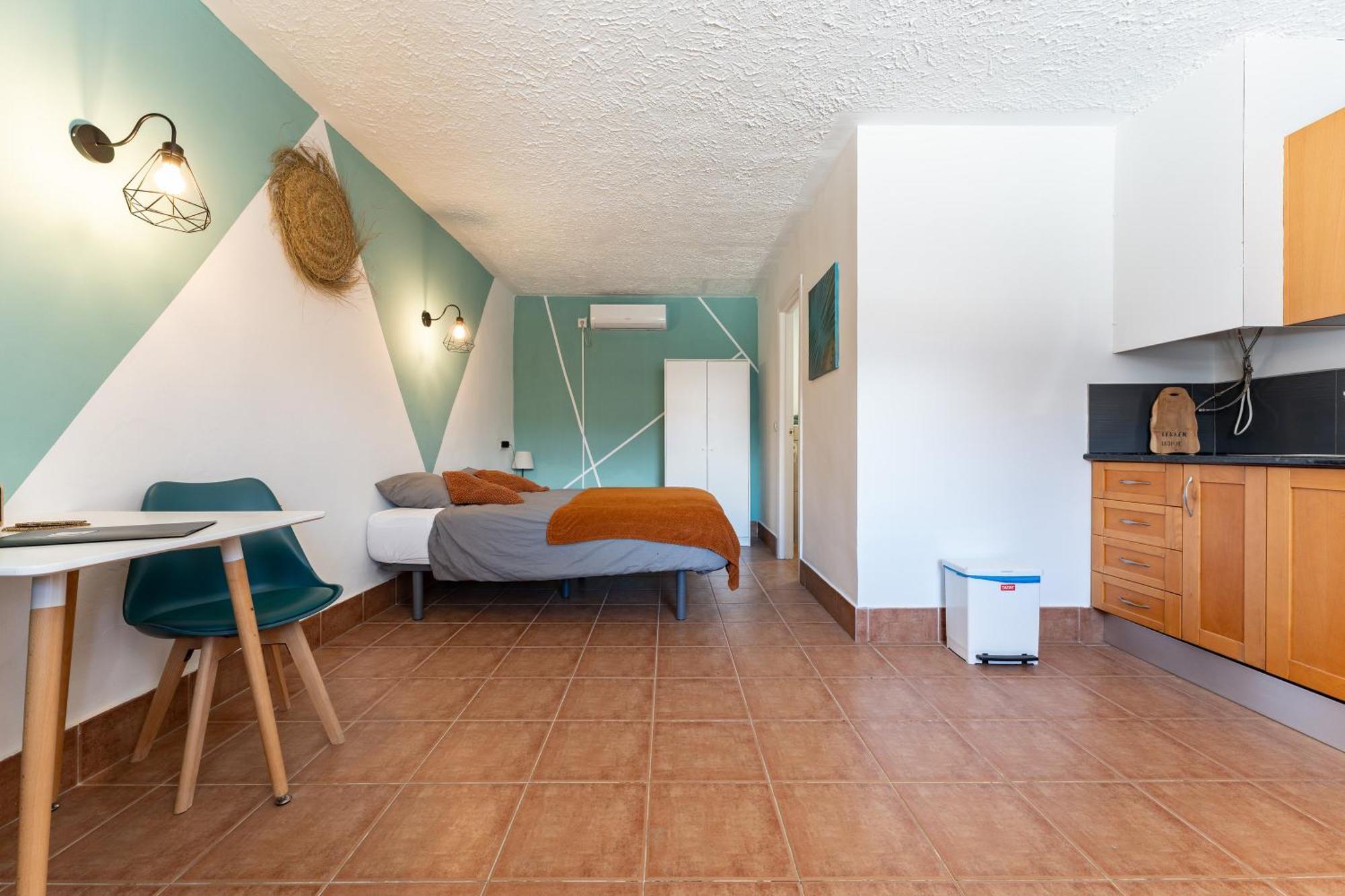 La Casa De Familia Bed & Breakfast Malaga Exterior photo