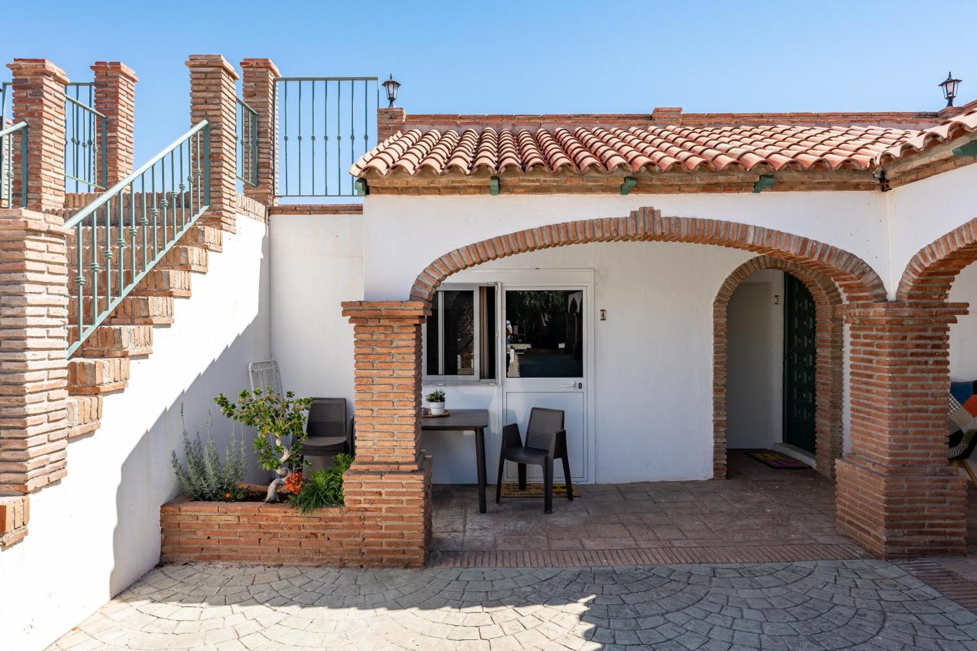 La Casa De Familia Bed & Breakfast Malaga Exterior photo