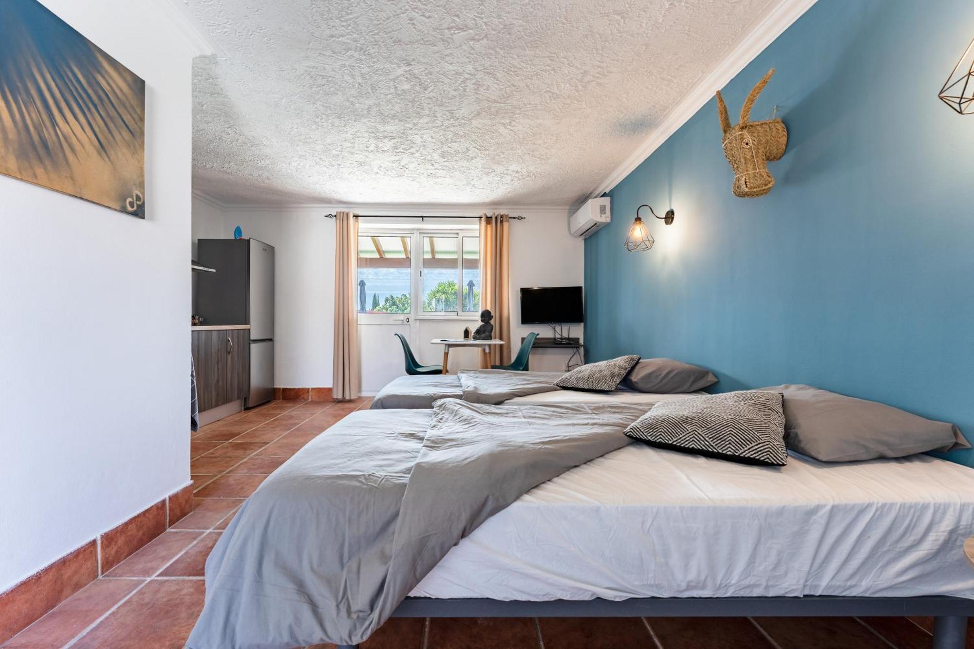 La Casa De Familia Bed & Breakfast Malaga Exterior photo
