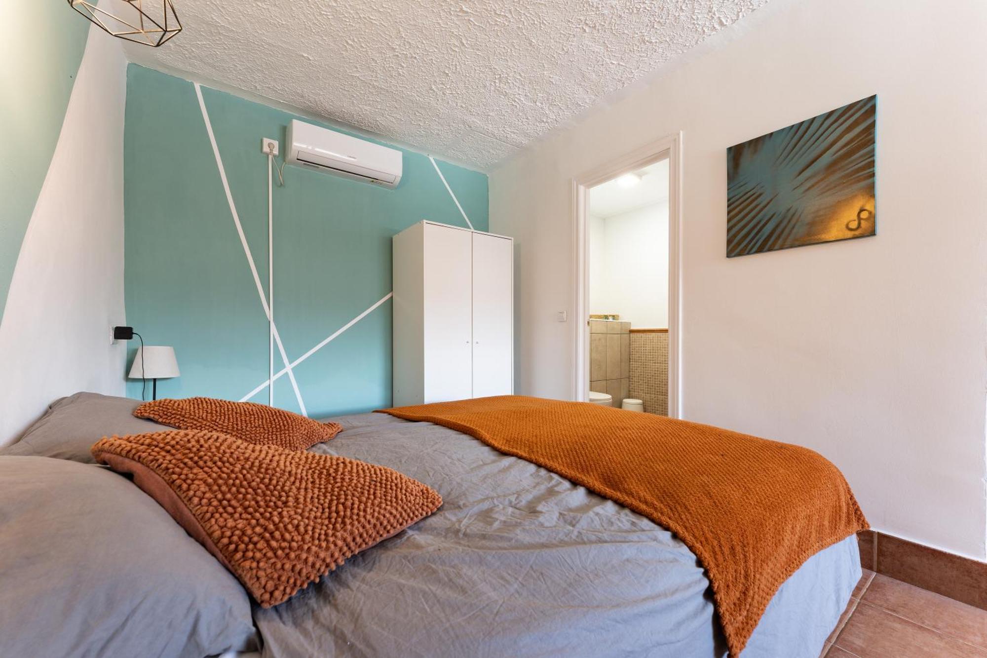 La Casa De Familia Bed & Breakfast Malaga Exterior photo