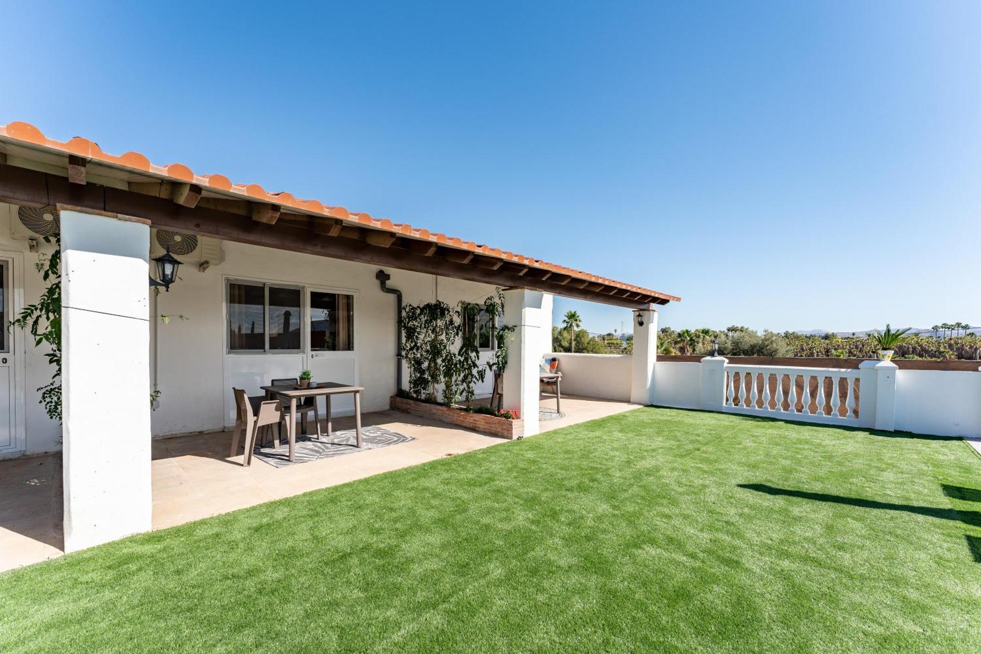 La Casa De Familia Bed & Breakfast Malaga Exterior photo