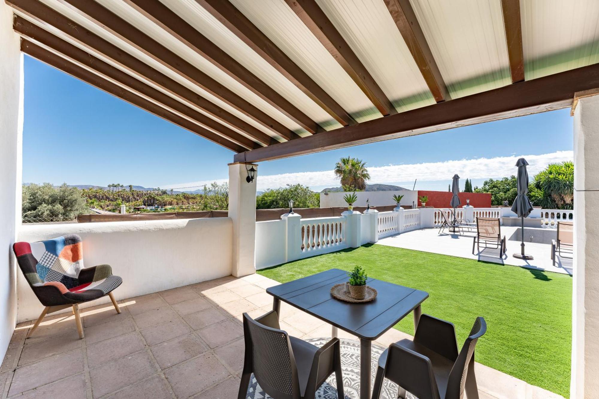 La Casa De Familia Bed & Breakfast Malaga Exterior photo