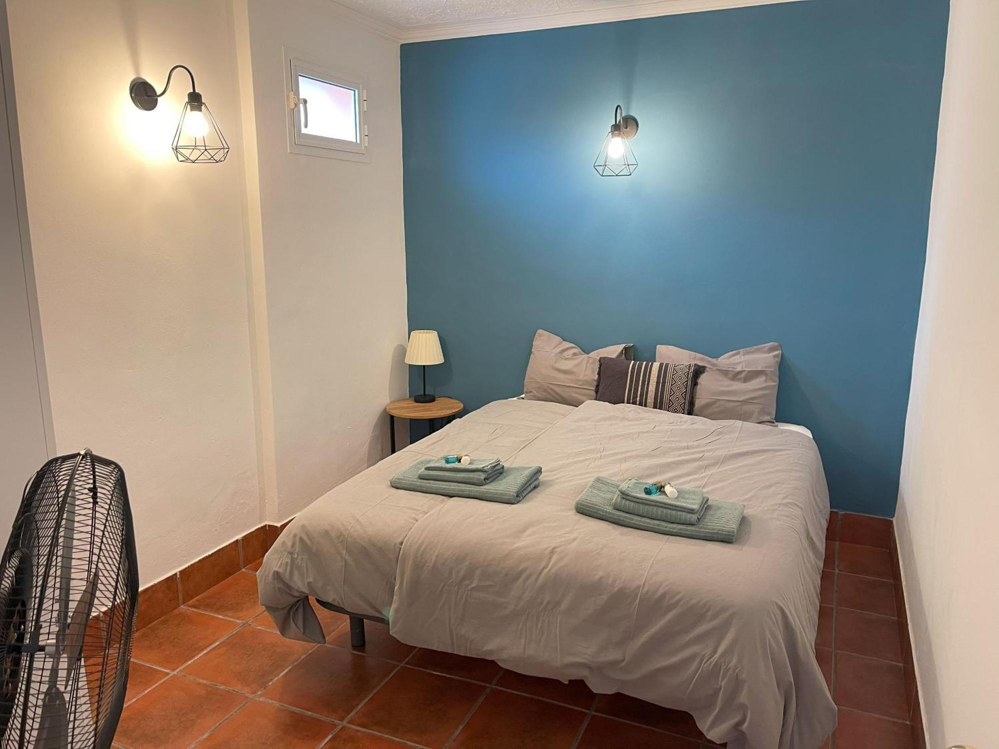 La Casa De Familia Bed & Breakfast Malaga Exterior photo