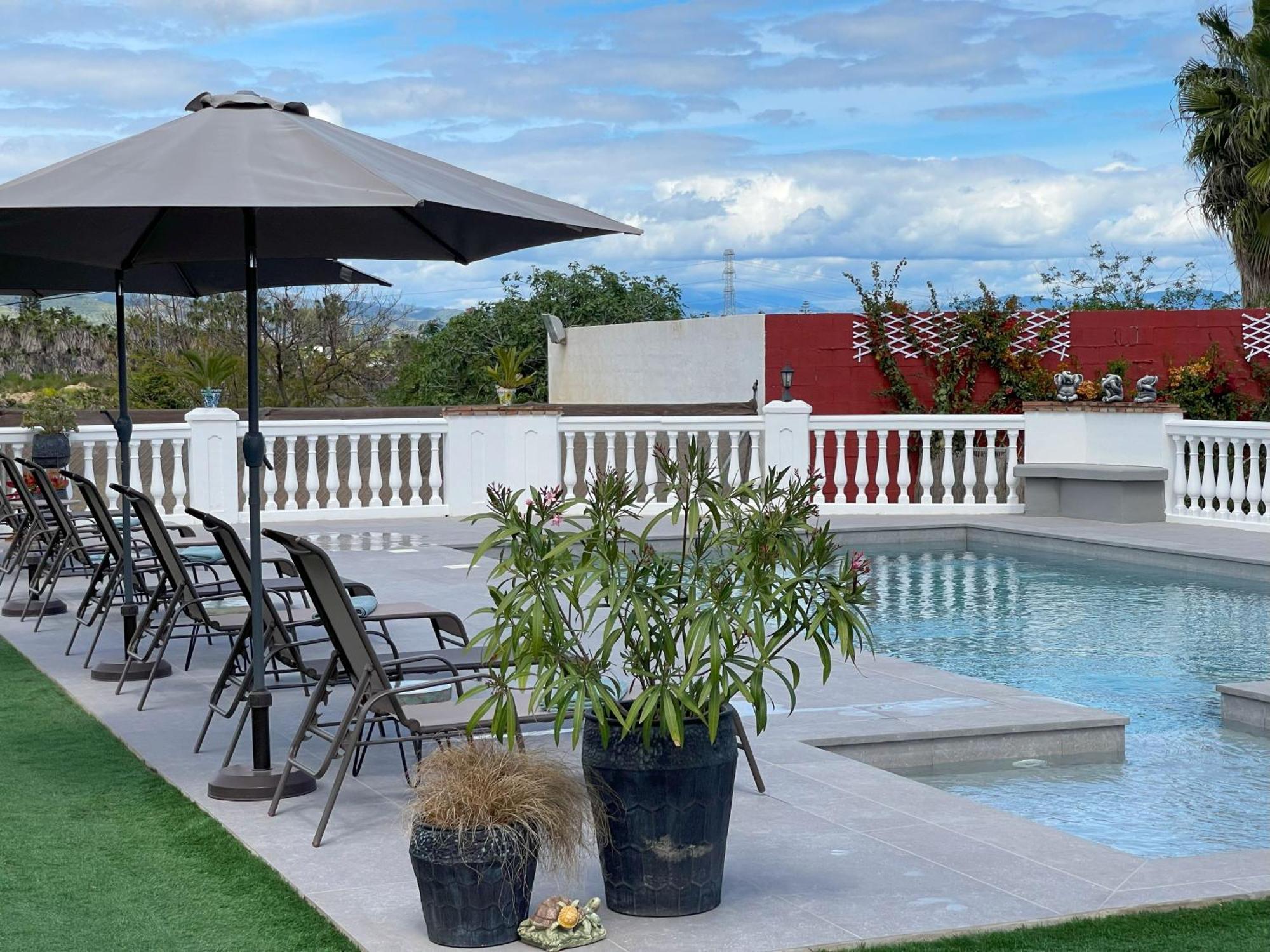 La Casa De Familia Bed & Breakfast Malaga Exterior photo