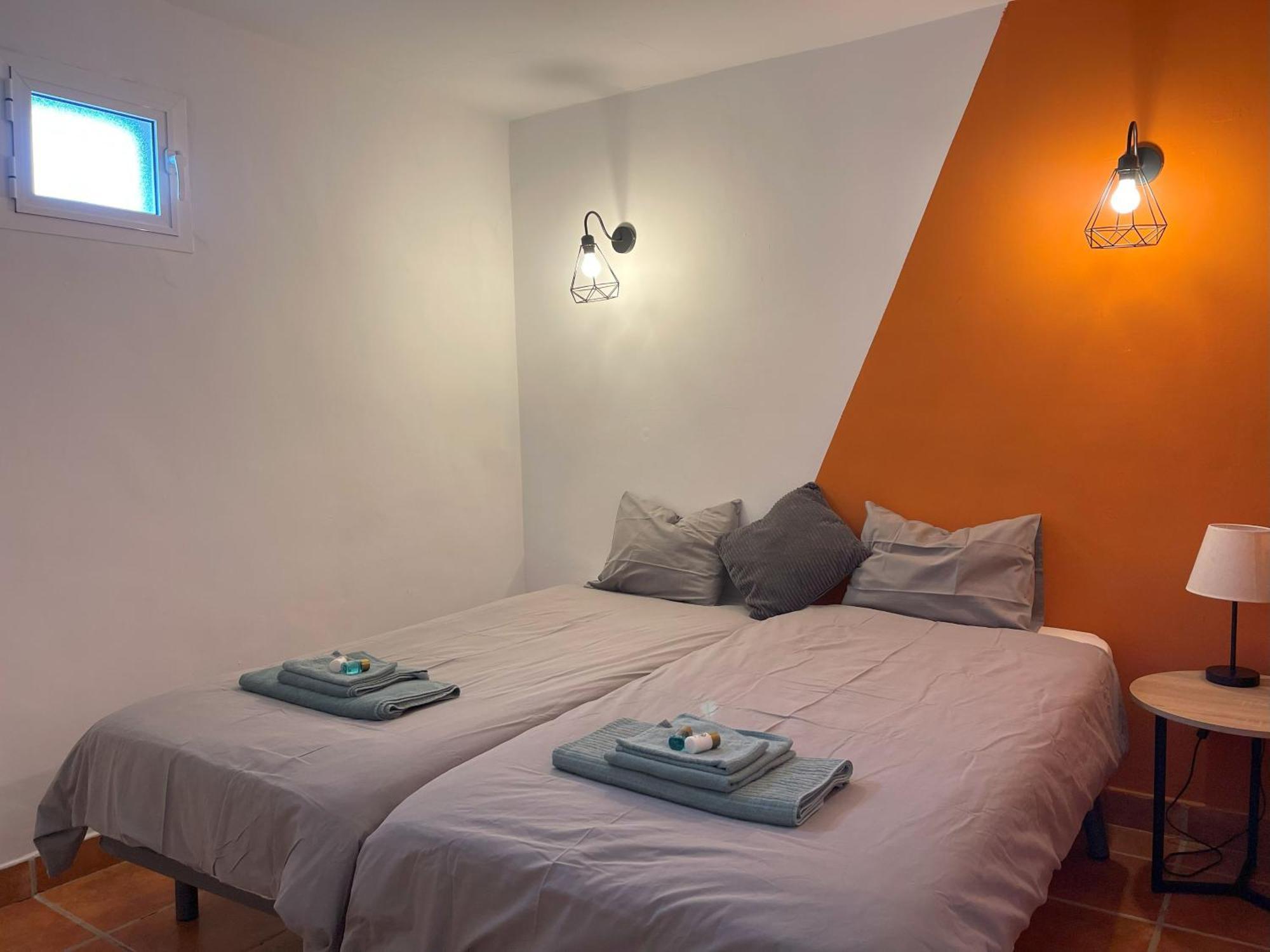 La Casa De Familia Bed & Breakfast Malaga Exterior photo